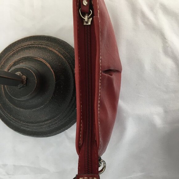 Liz Claiborne Vintage Mini Red Zipper Wristlet GREAT Condition - Picture 5 of 12